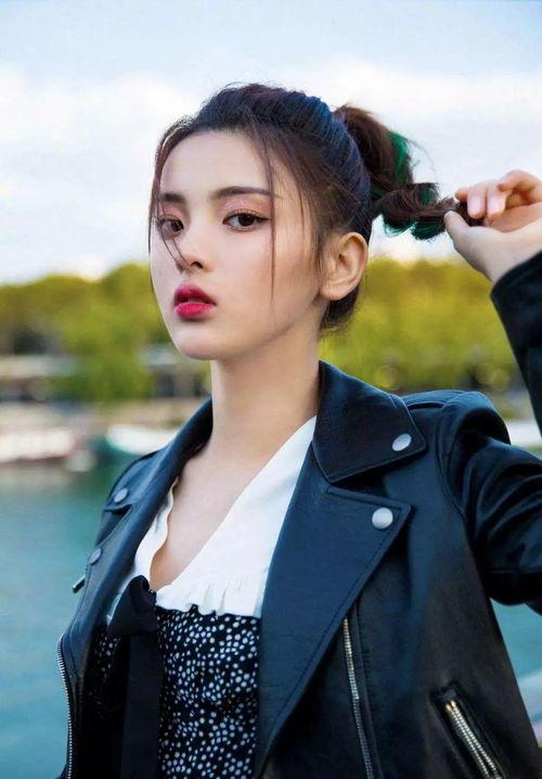 为吃瓜她进娱乐圈红了txt,她如何一夜爆红