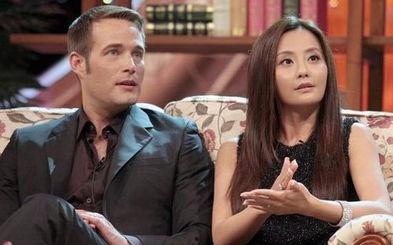 娱乐圈吃瓜背景图女男主,瓜田里的爱情纠葛