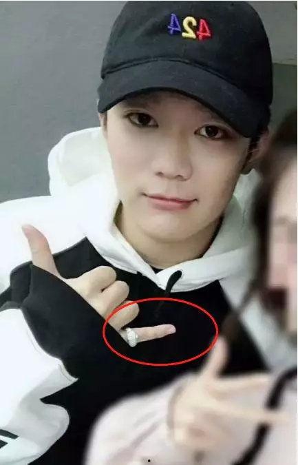 娱乐圈吃瓜博君一肖,娱乐圈的甜蜜瓜田，揭秘这对明星的幕后故事